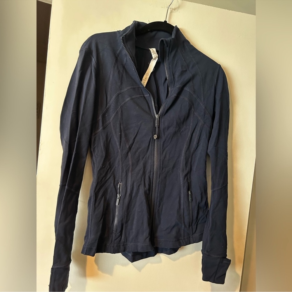 Lulu lemon navy size 6